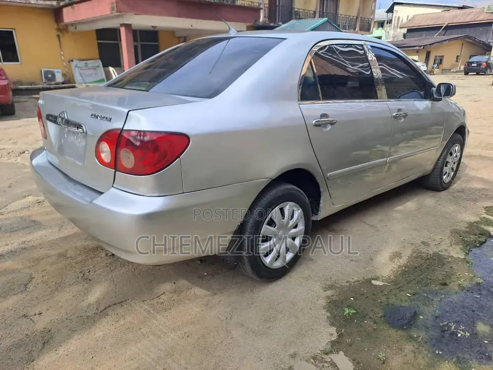 Toyota Corolla LE 2005 Silver