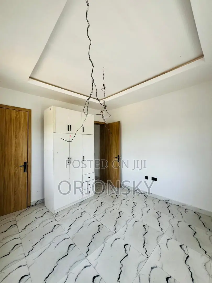 2bdrm Apartment in Lekki, Ado / Ajah for sale