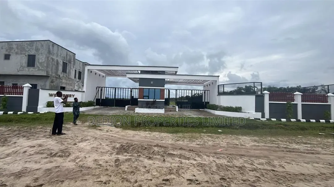 Lakowe Golf Land With Certificate of Occupancy