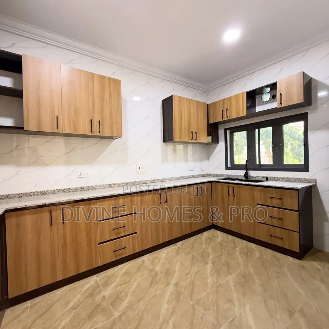 4bdrm Block of Flats in Katampe Main for sale