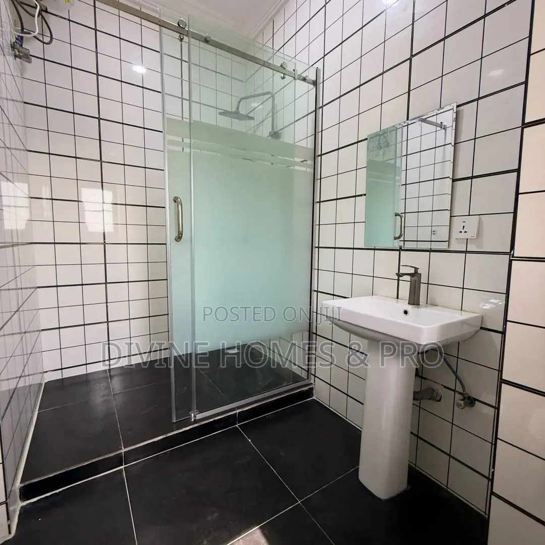 4bdrm Block of Flats in Katampe Main for sale