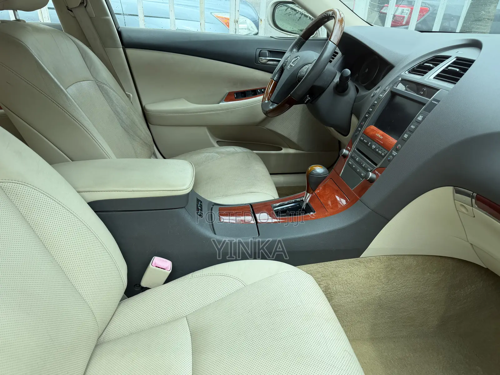Lexus ES 350 2011 Gold