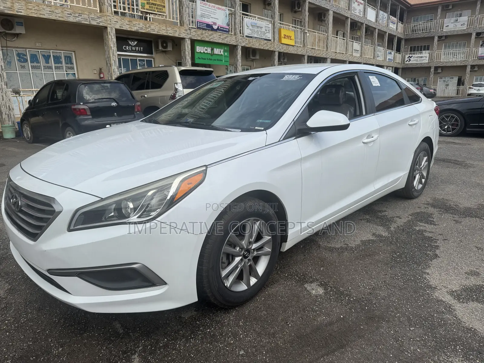 Hyundai Sonata Base Sedan FWD (2.4L 4cyl 6A) 2016 White