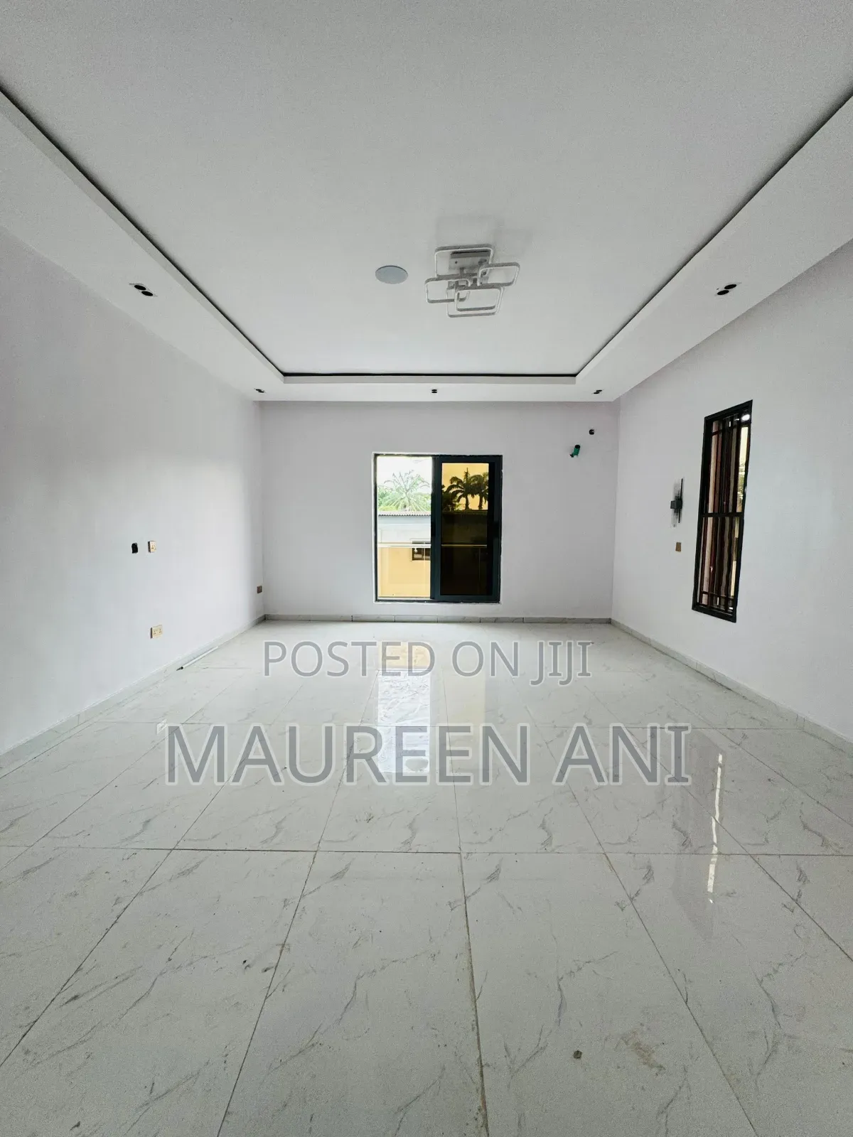 4bdrm Duplex in Afe, Peninsula Estate for sale