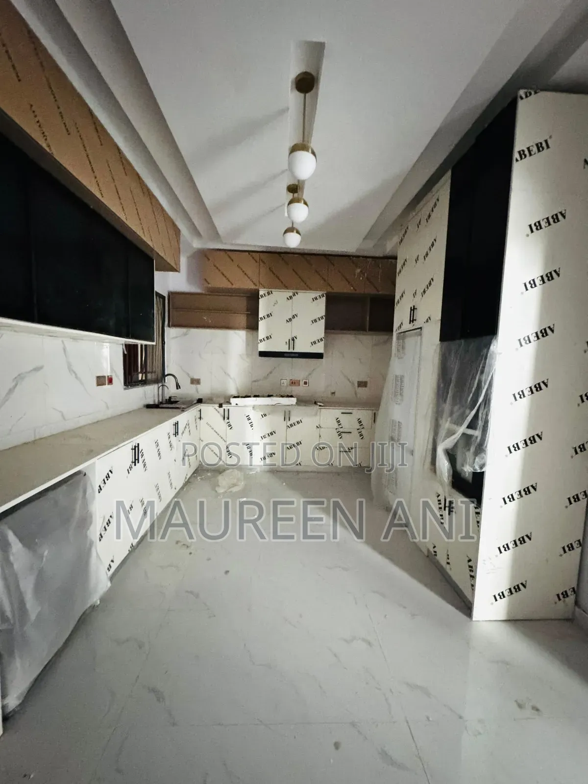 4bdrm Duplex in Afe, Peninsula Estate for sale