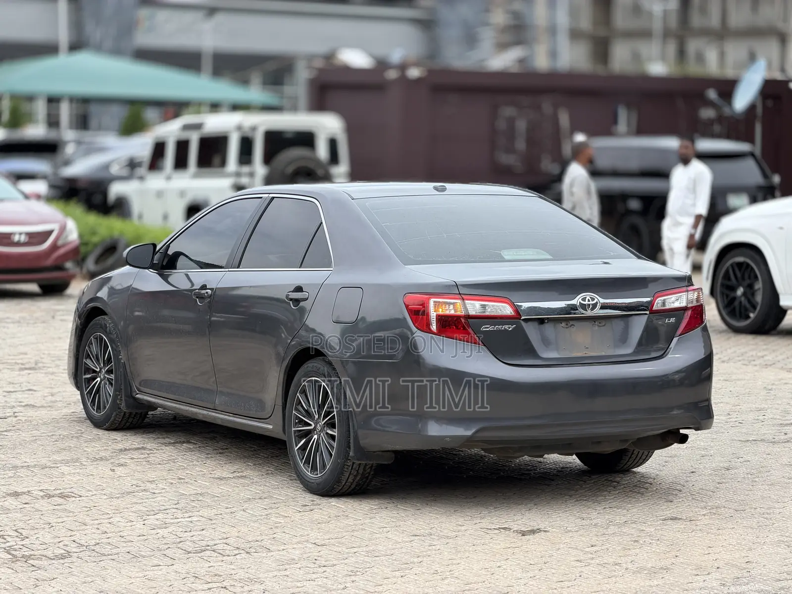 Toyota Camry LE 4dr Sedan (2.5L 4cyl 6A) 2013 Gray