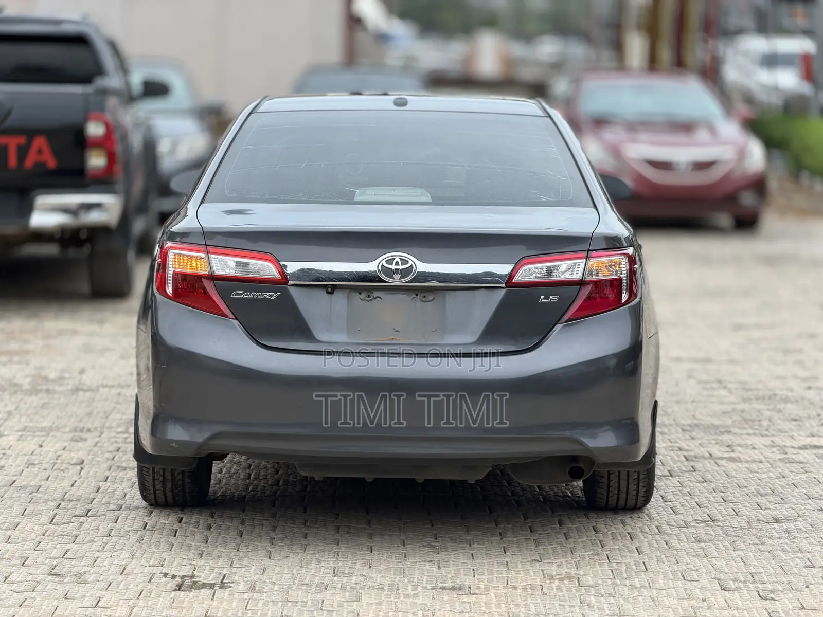 Toyota Camry LE 4dr Sedan (2.5L 4cyl 6A) 2013 Gray