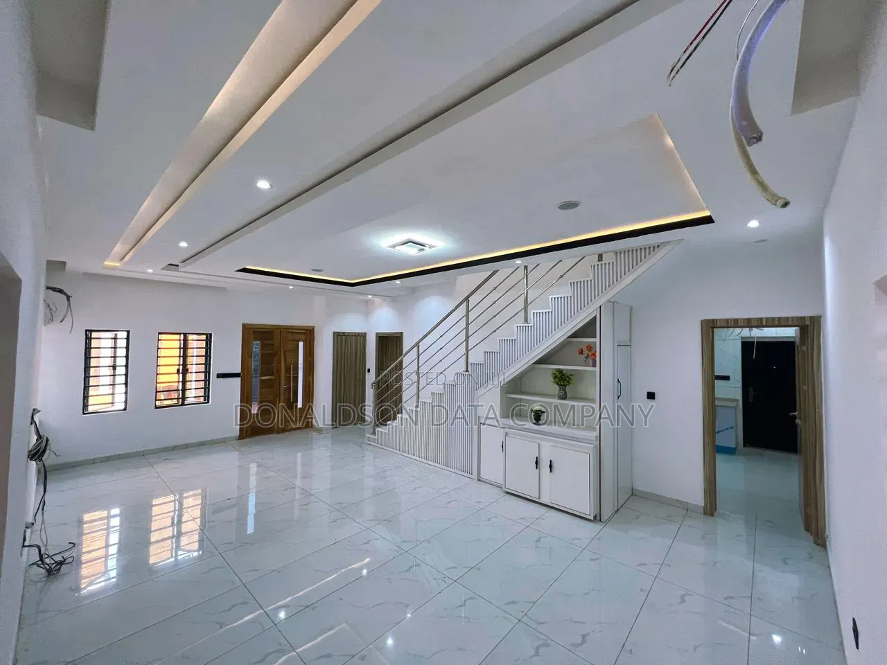 Furnished 5bdrm Duplex in Osapa London for sale