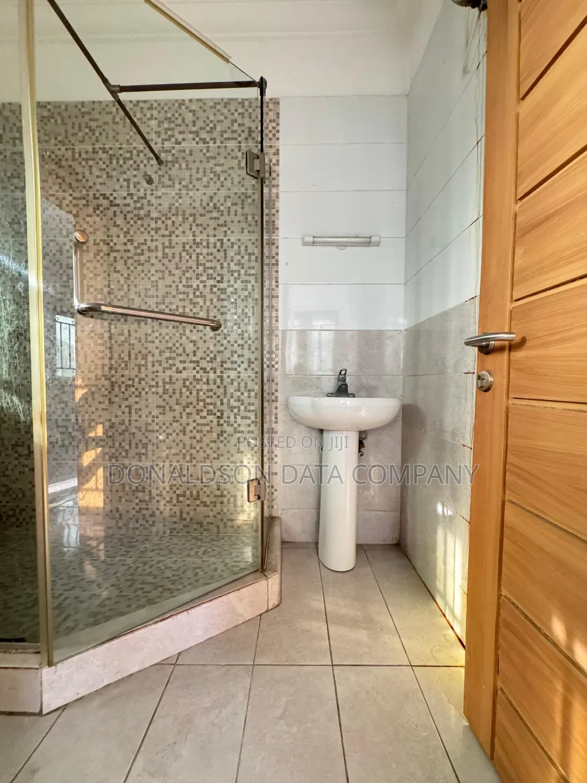 Furnished 5bdrm Duplex in Osapa London for sale