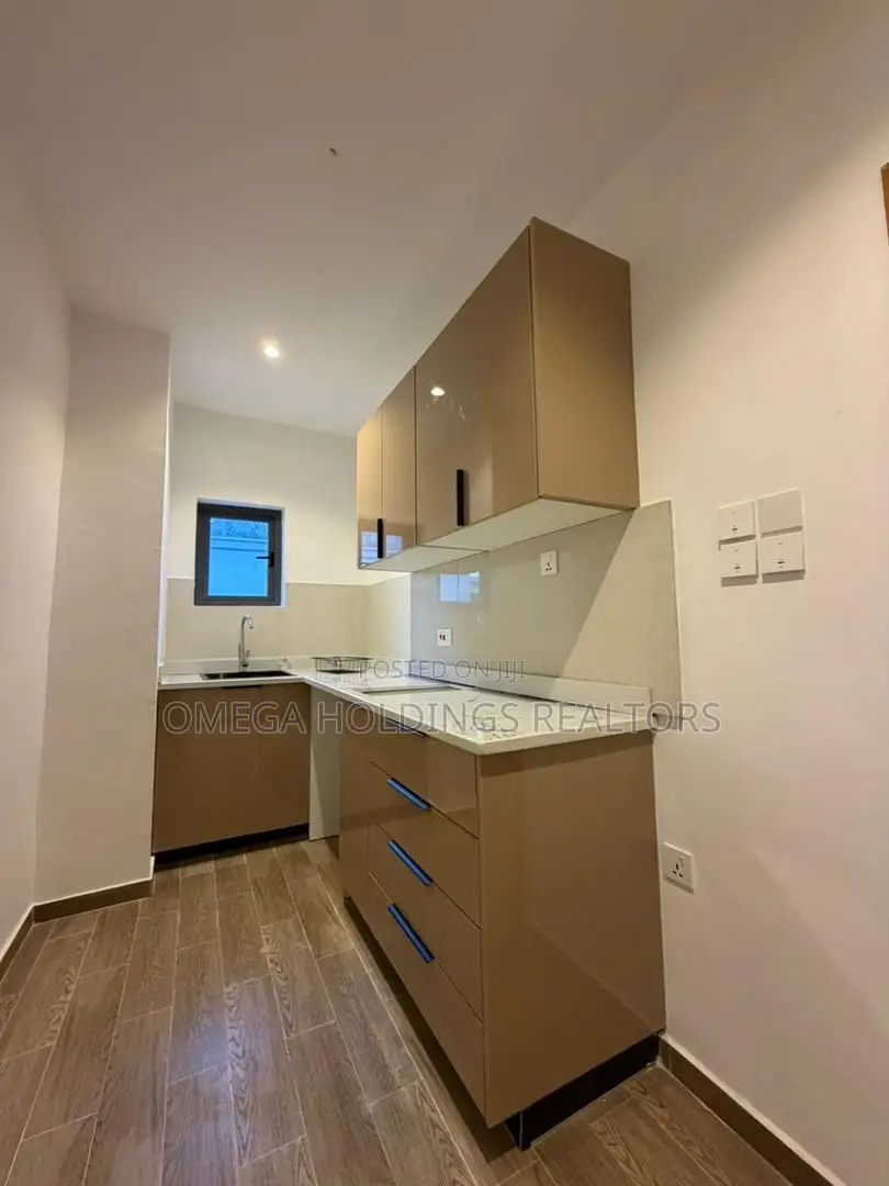 5bdrm Duplex in Kolapo Ishola Gra, Akobo for sale