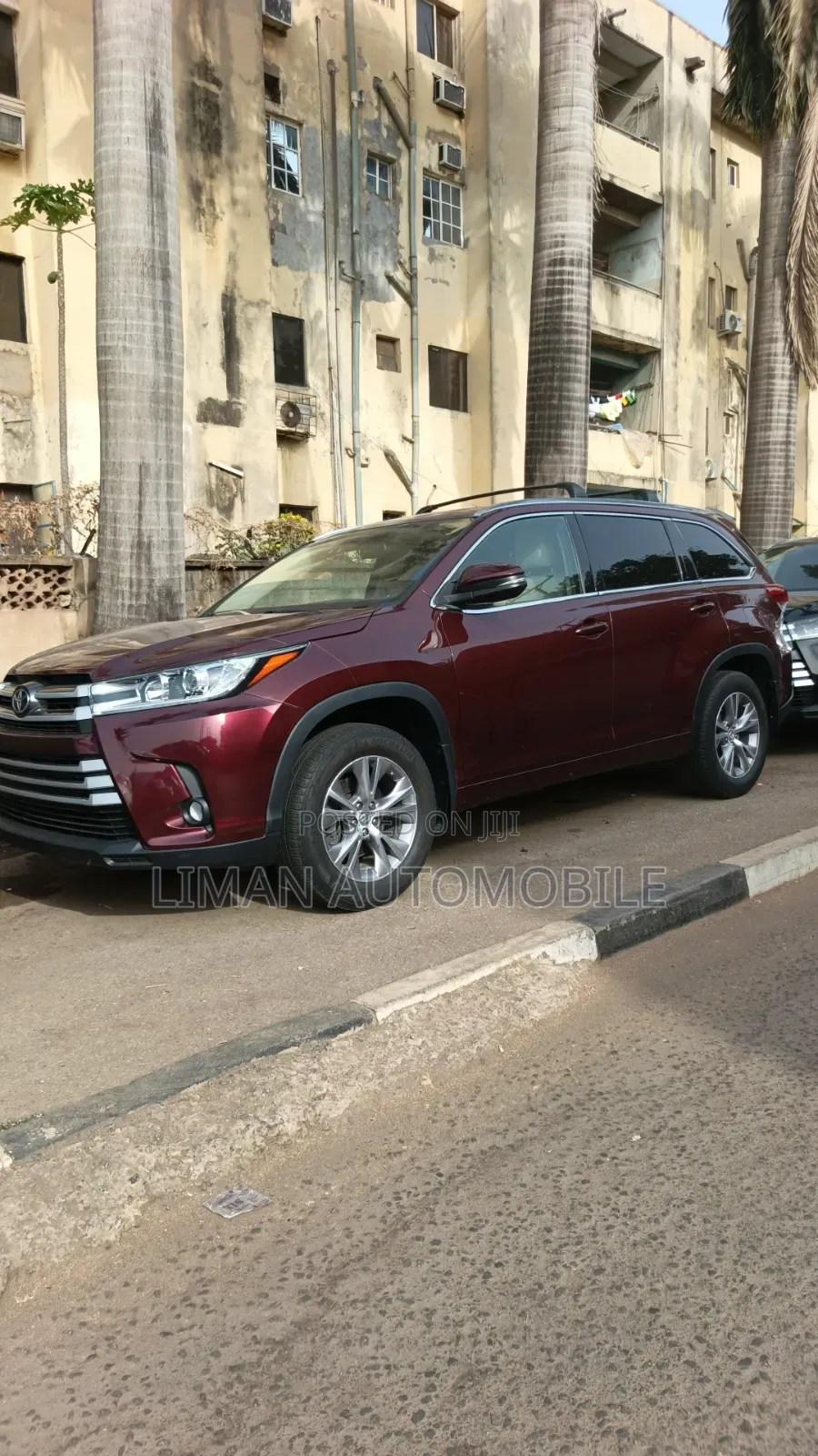 Toyota Highlander XLE 4x4 V6 (3.5L 6cyl 8A) 2018 Red