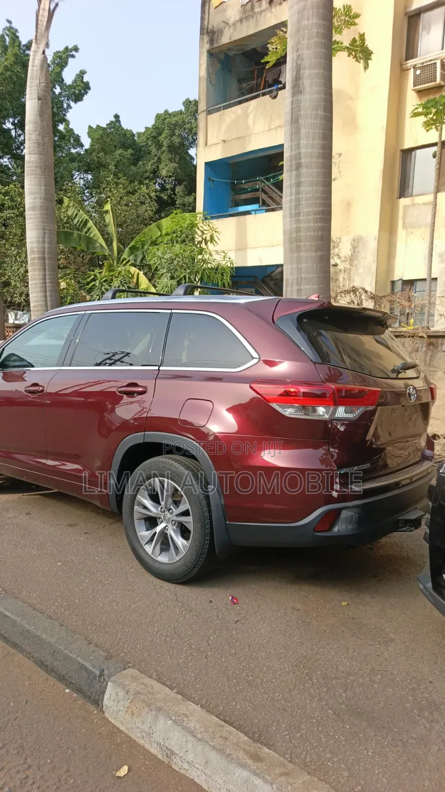 Toyota Highlander XLE 4x4 V6 (3.5L 6cyl 8A) 2018 Red