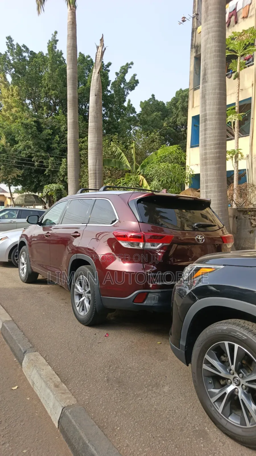 Toyota Highlander XLE 4x4 V6 (3.5L 6cyl 8A) 2018 Red