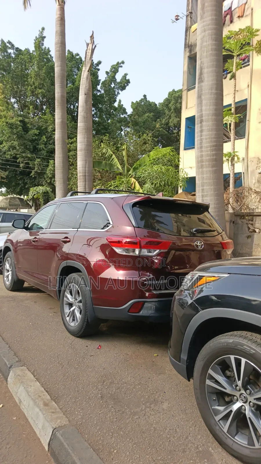 Toyota Highlander XLE 4x4 V6 (3.5L 6cyl 8A) 2018 Red