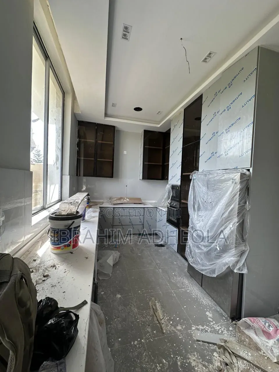 5bdrm Duplex in Parkview for sale