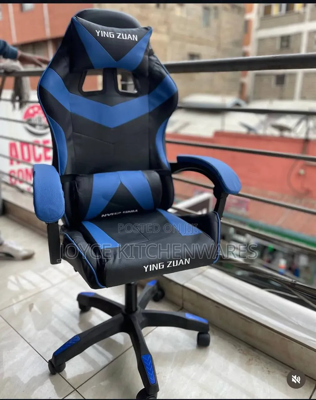 Furgle Pro Series Gaming Chair With Footrest