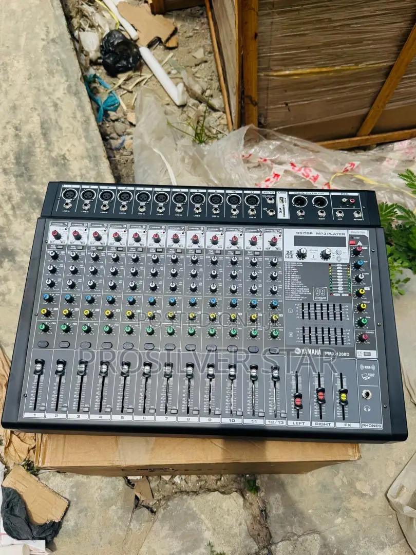 Yamaha 12channel Powered Mixer