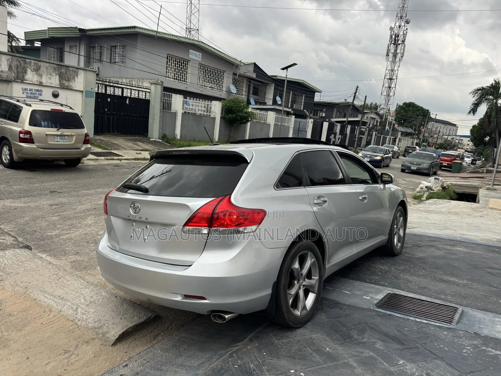 Toyota Venza XLE 2012 Silver