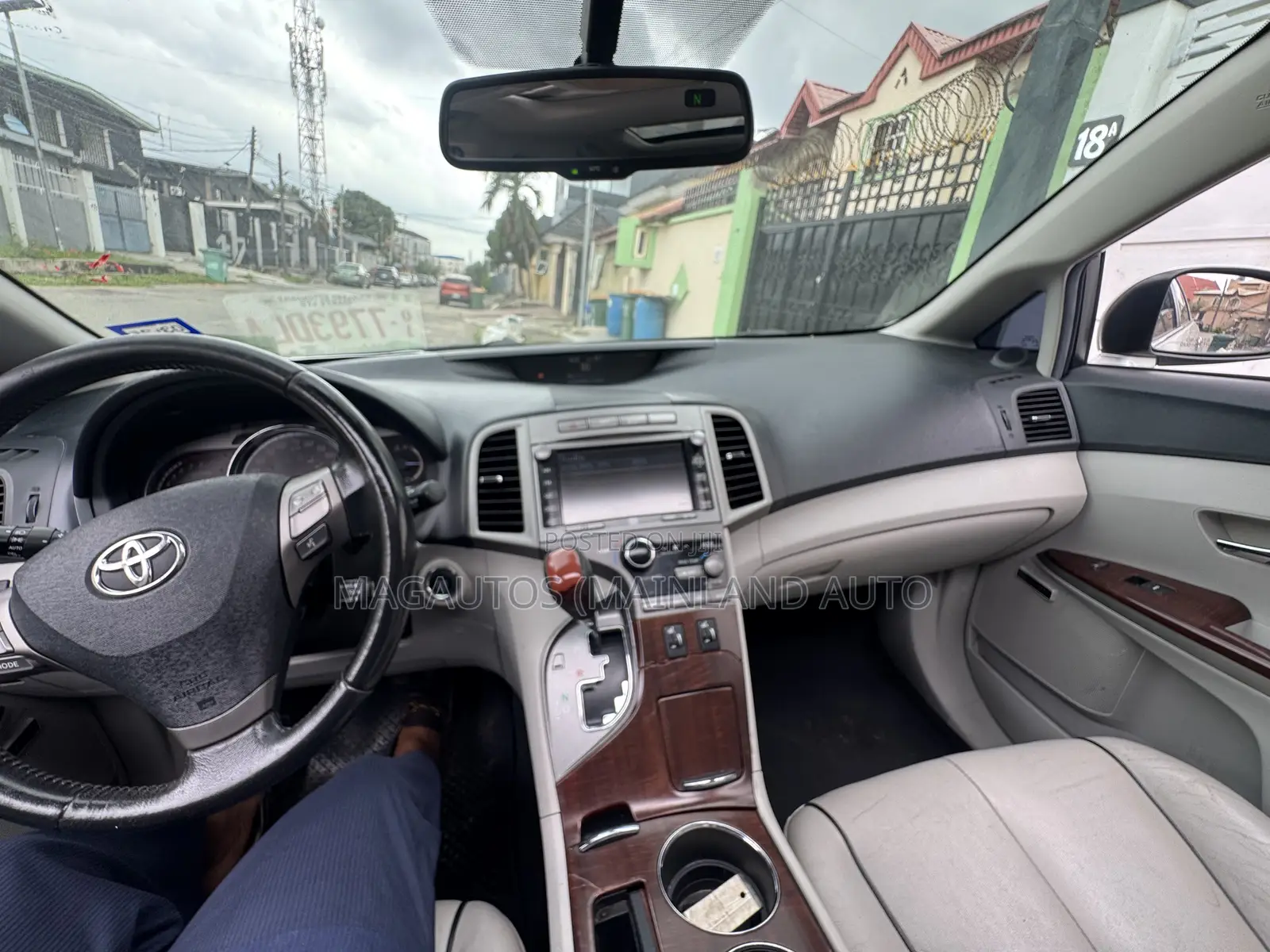 Toyota Venza XLE 2012 Silver