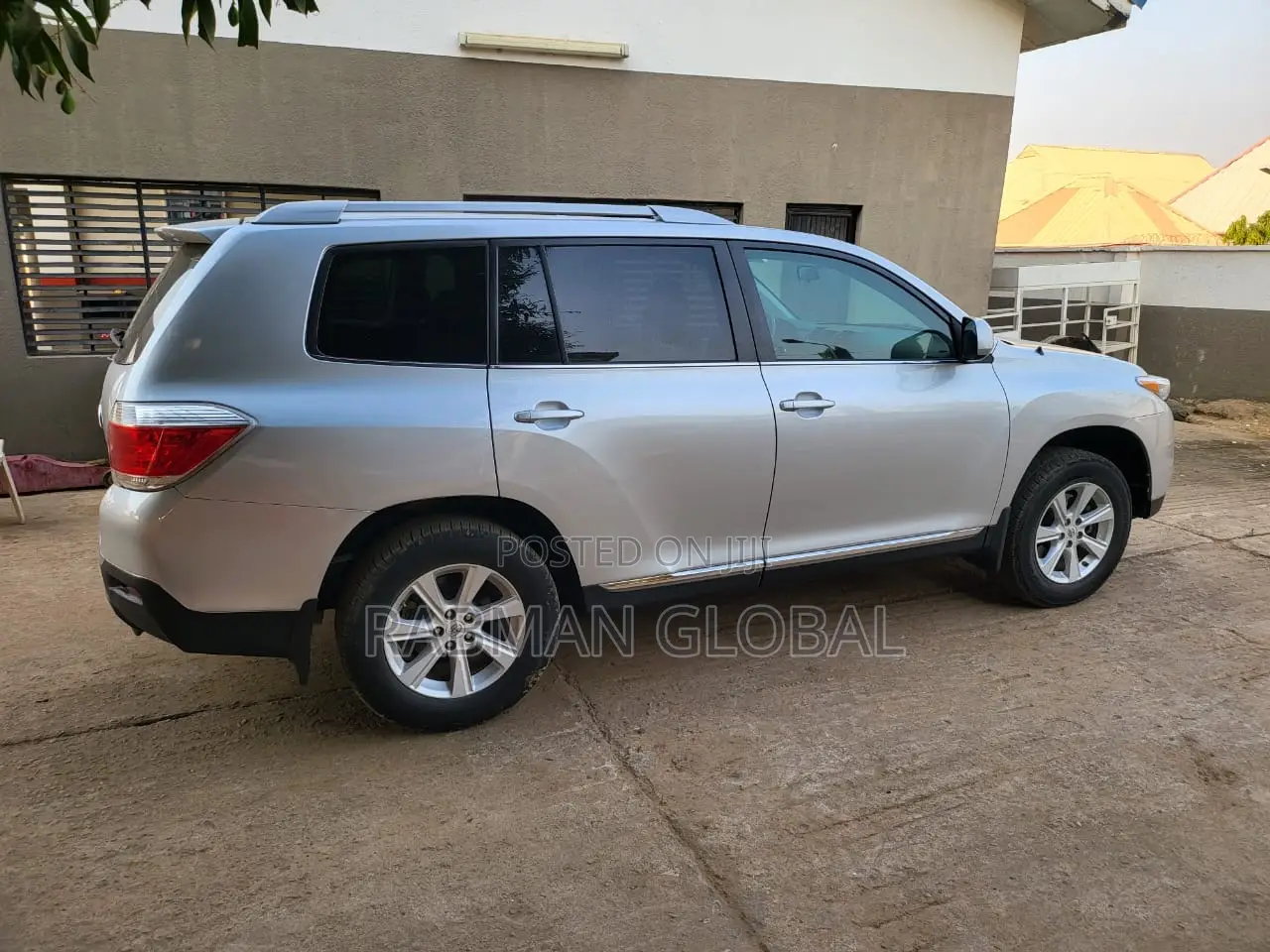 Toyota Highlander Limited 2011 White