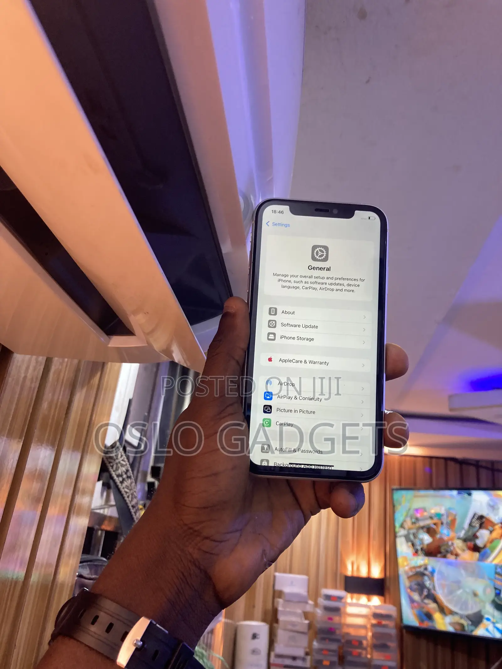 Apple iPhone 11 64 GB White