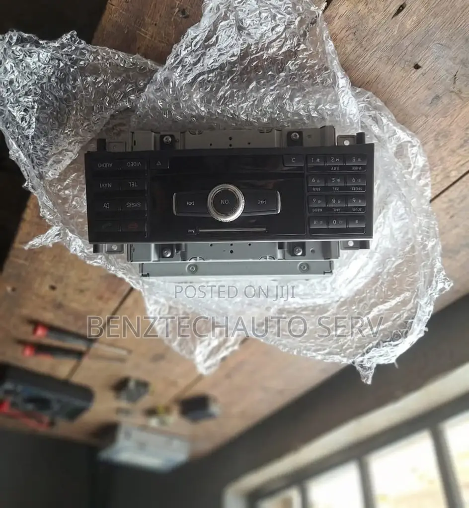 C 300 Radio Bluetooth
