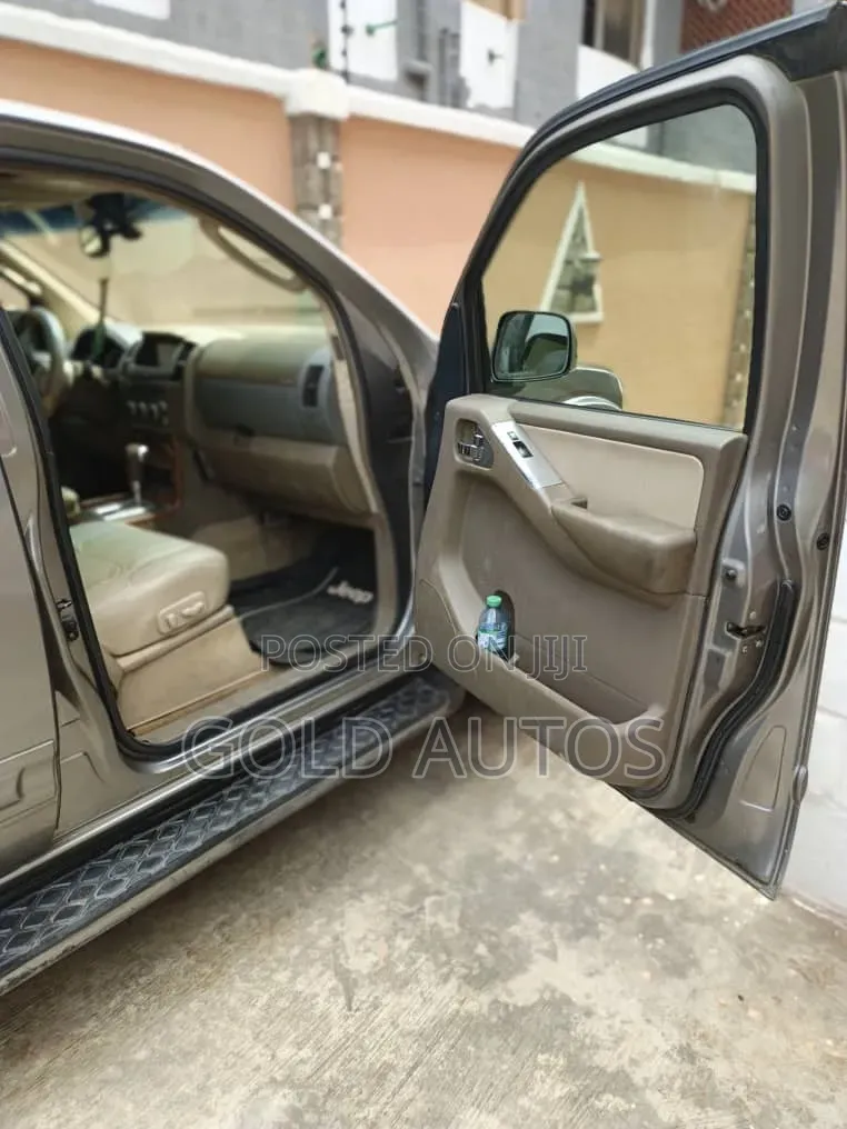 Nissan Pathfinder 2007 Silver
