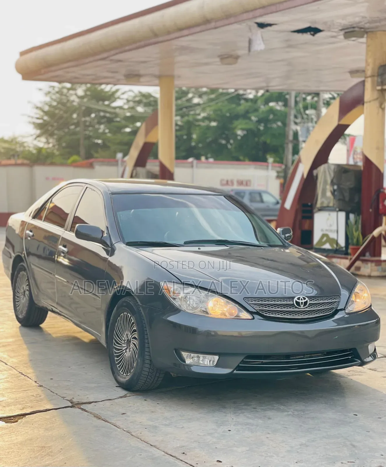 Toyota Camry 2005 Gray