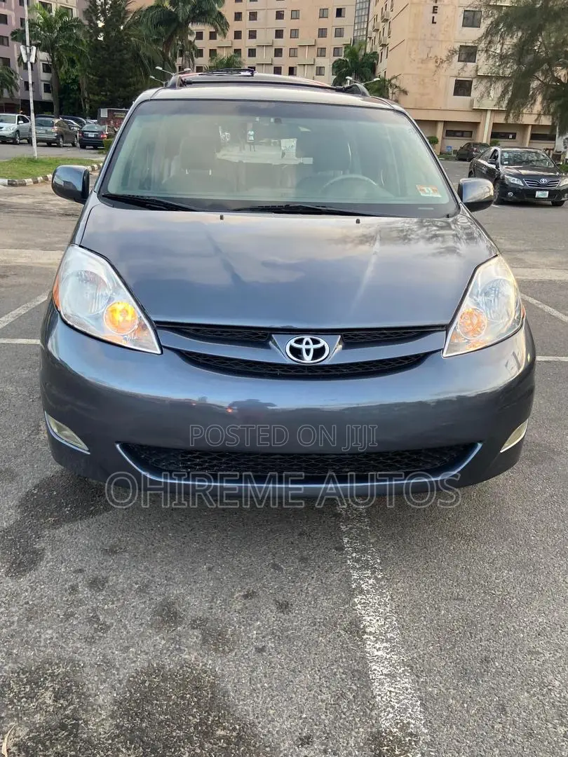Toyota Sienna 2007 Gray