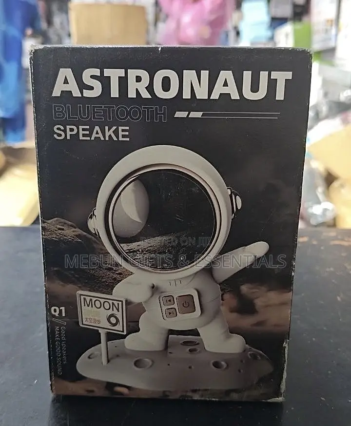 Desktop Astronaut Wireless Bluetooth Speaker