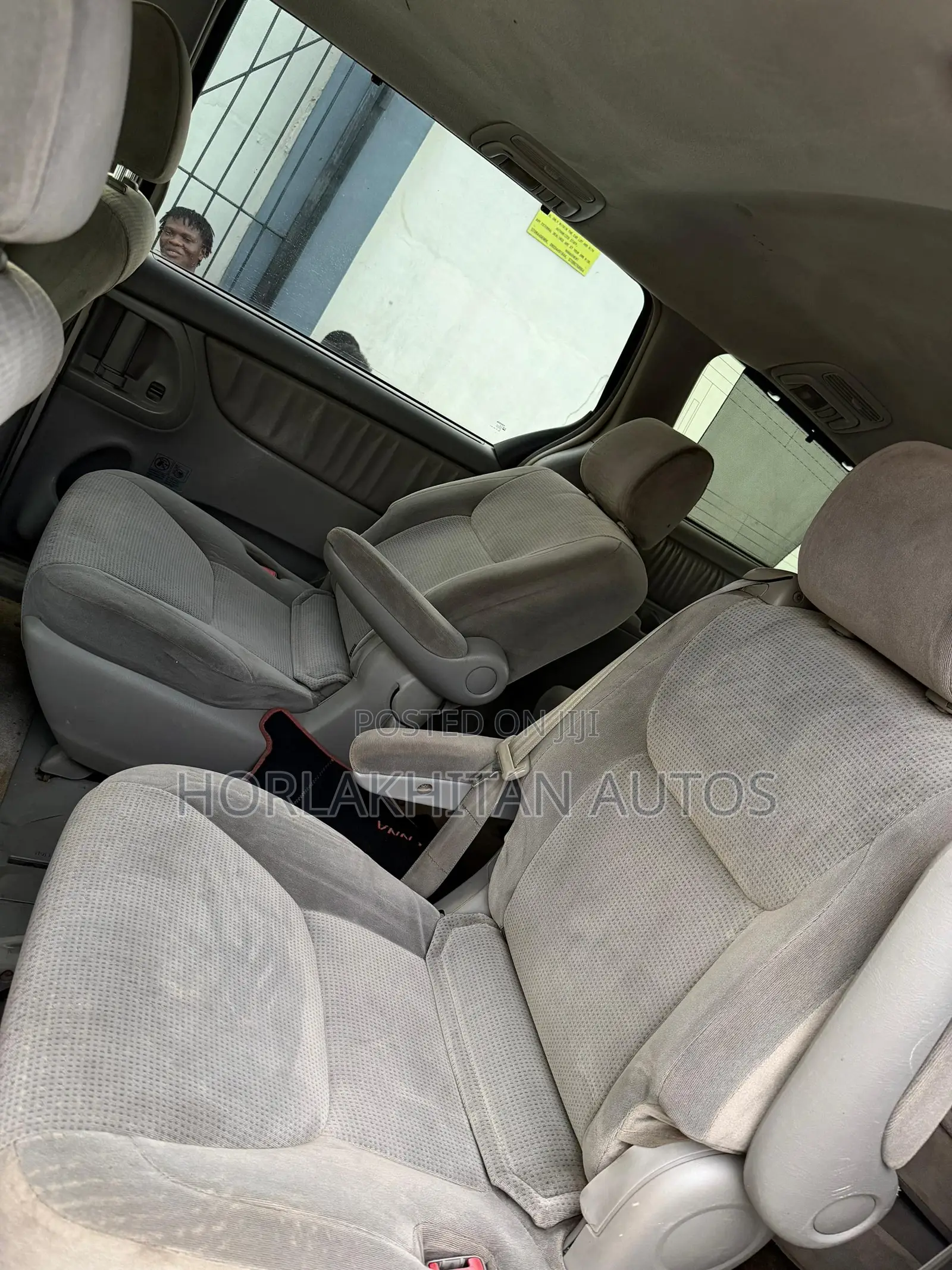 Toyota Sienna XLE 2022 Gold