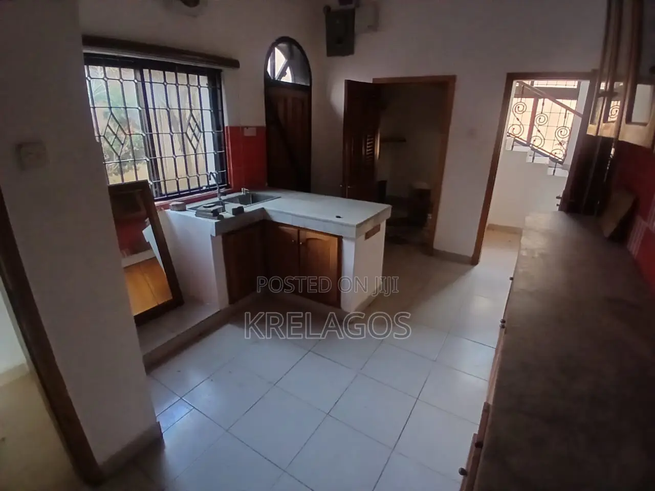 4bdrm Duplex in Lekki Phase 1 for rent