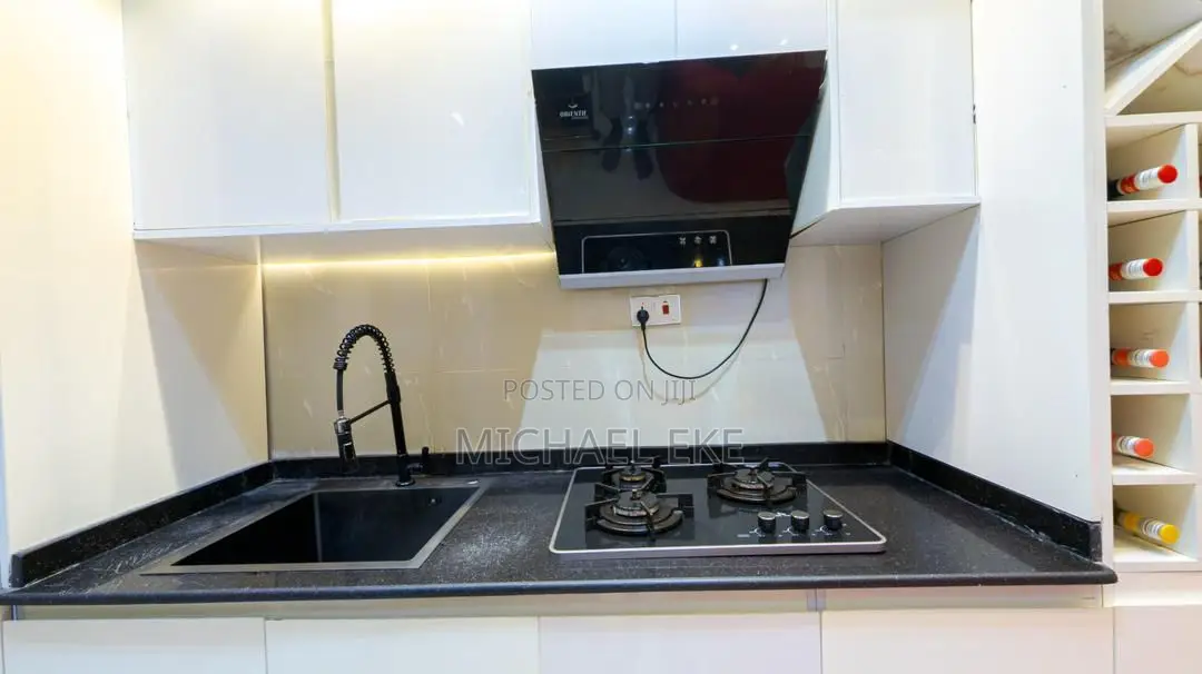 Highrise 2 Bedroom Apartment