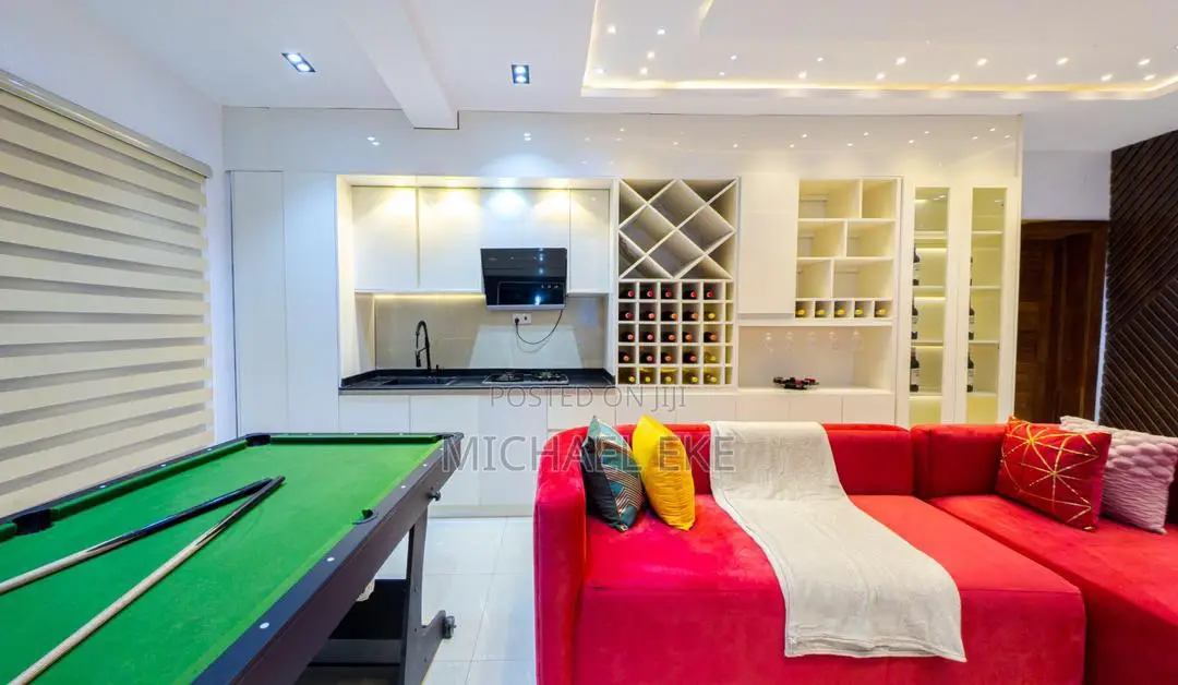 Highrise 2 Bedroom Apartment