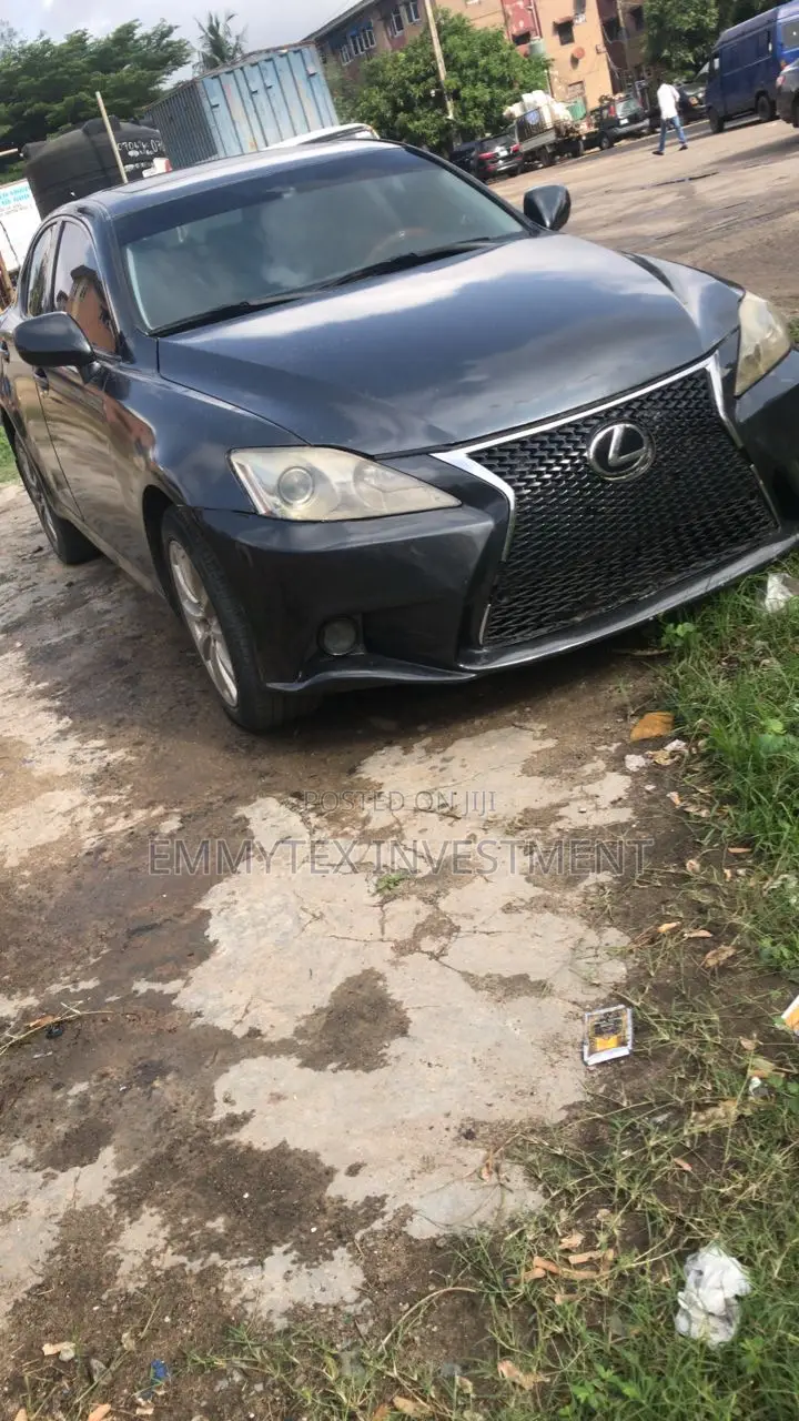 Lexus IS 2009 Gray