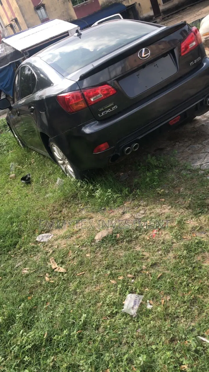 Lexus IS 2009 Gray