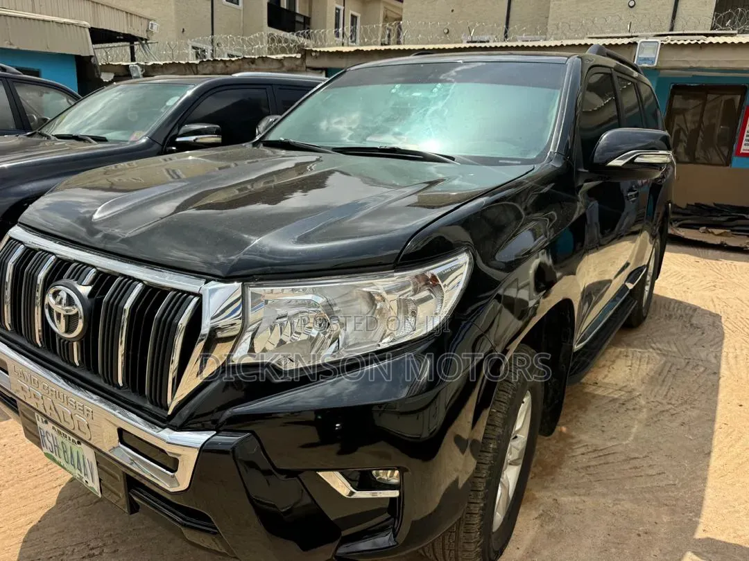 Toyota Land Cruiser Prado 2022 Black