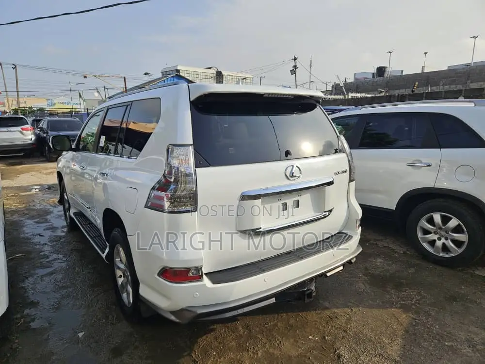 Lexus GX 460 Premium 2013 White