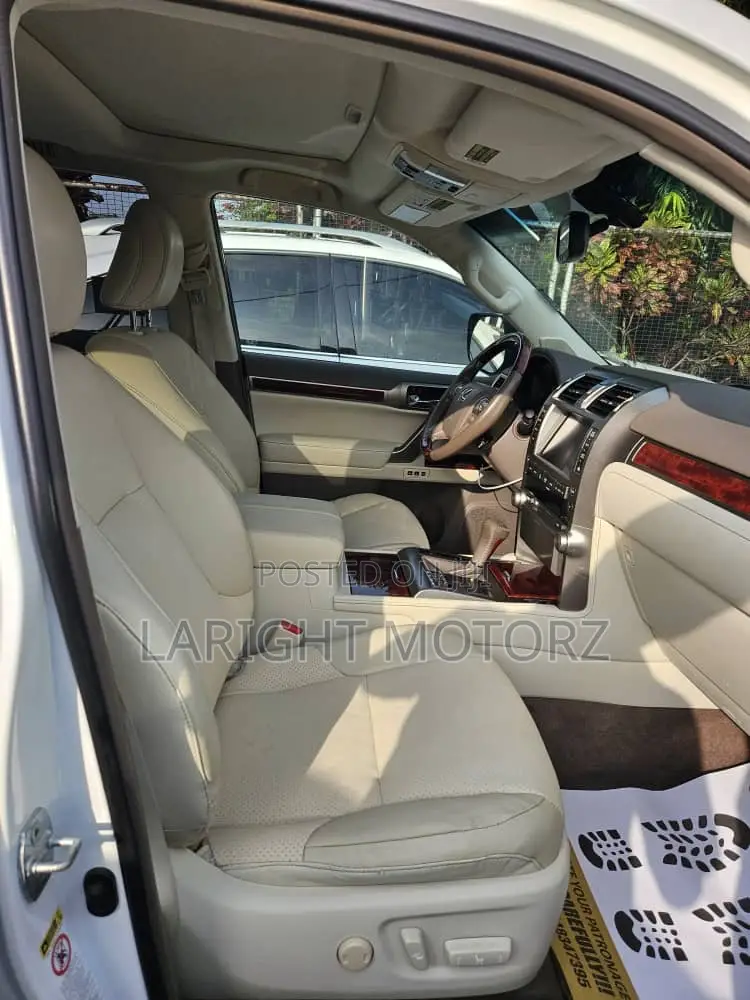 Lexus GX 460 Premium 2013 White