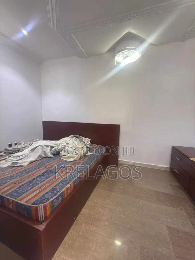 1bdrm Apartment in Lekki Phase 1 for rent