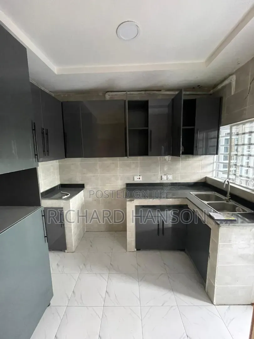 2bdrm Apartment in In Ogombo for rent