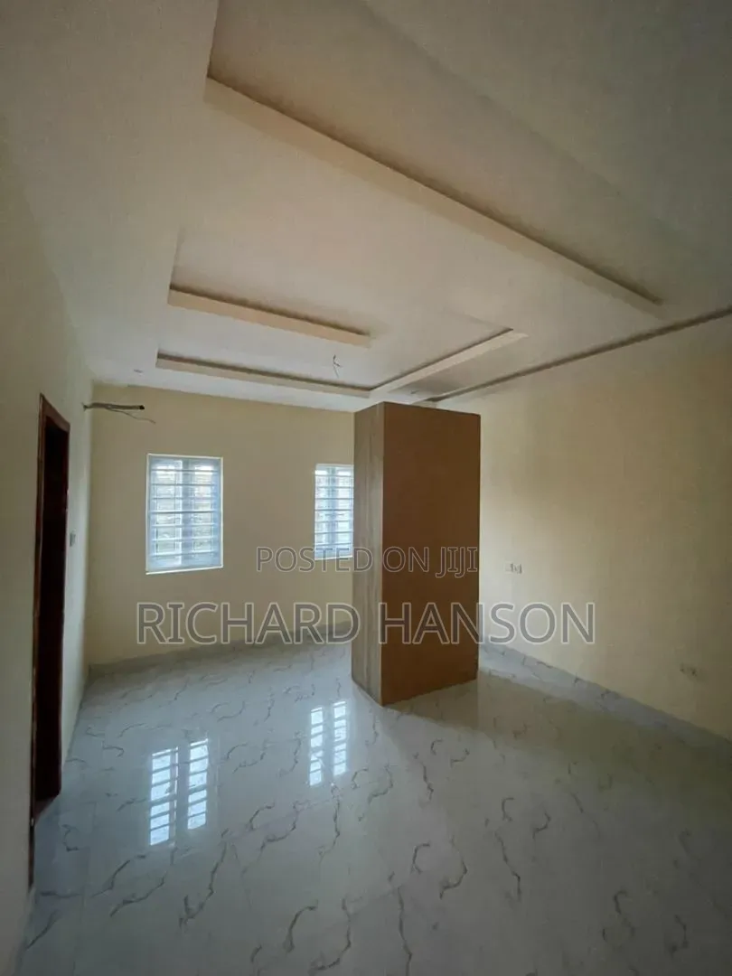 2bdrm Apartment in In Ogombo for rent