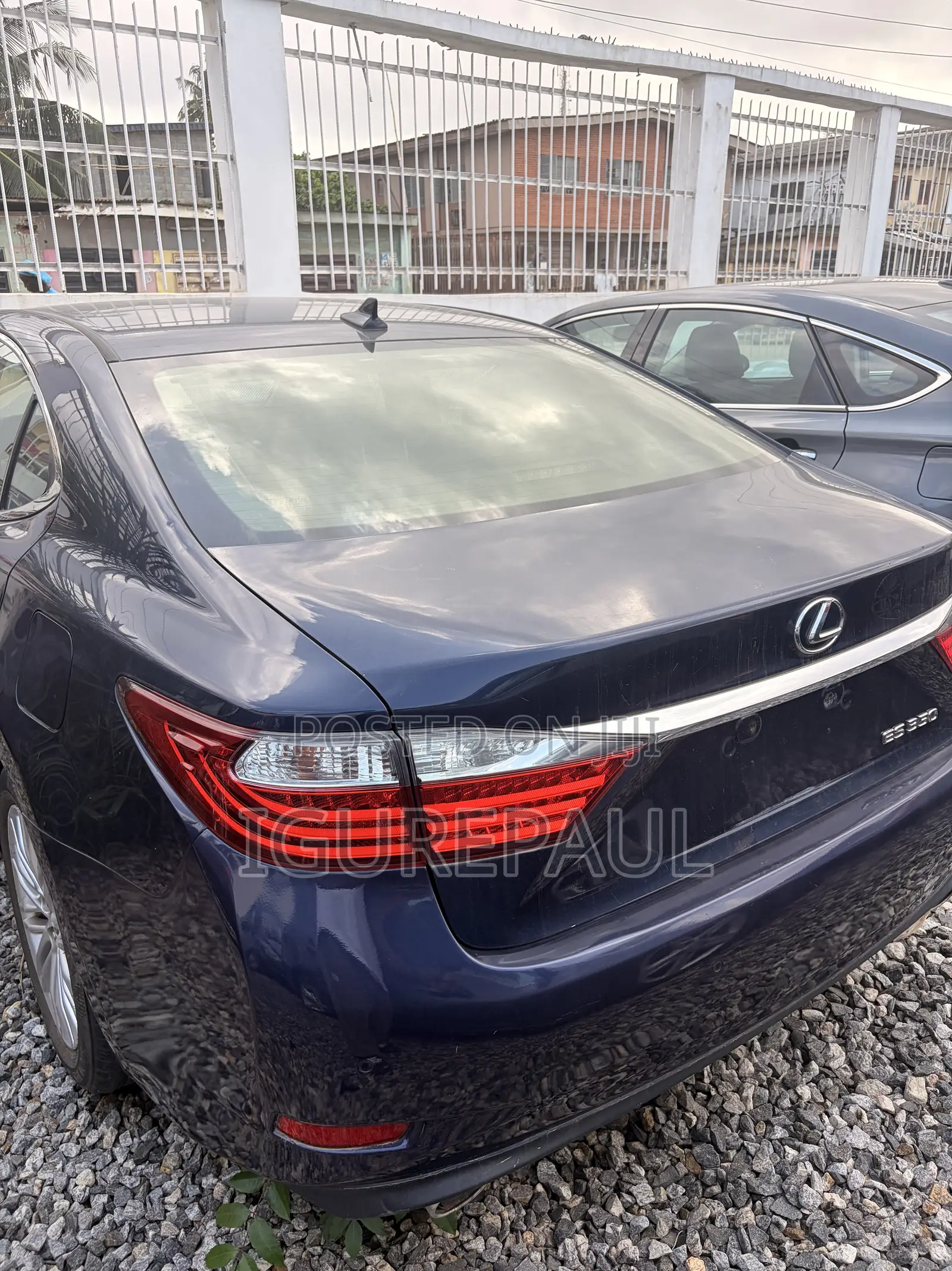 Lexus ES 2013 Blue