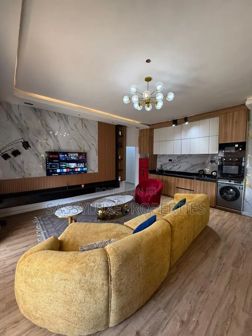 2 Bedroom Apartment With Gym Bathtub