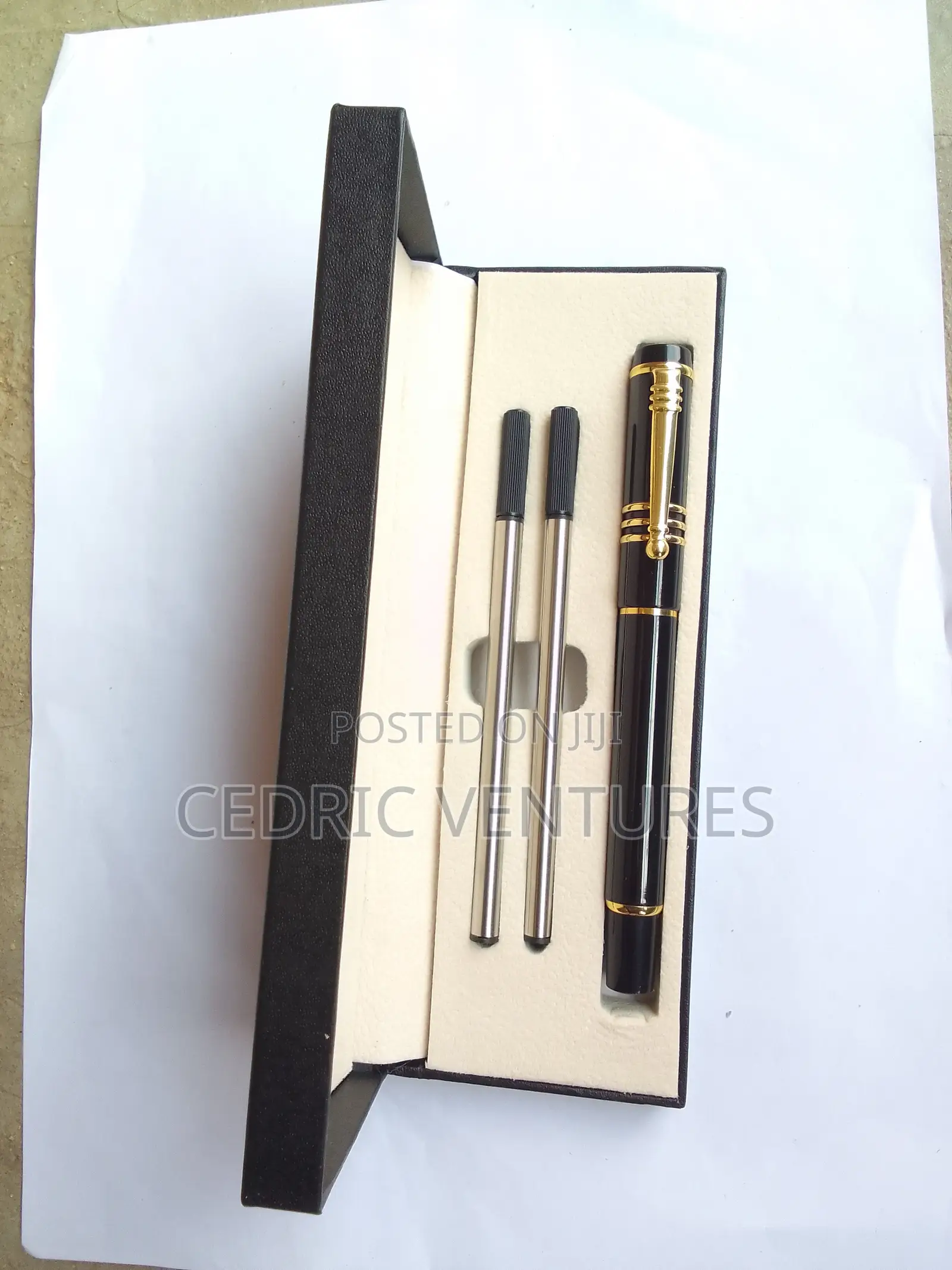 Luxury Metal Ballpoint Pen With Gift Box and Two Blue Ink Refills