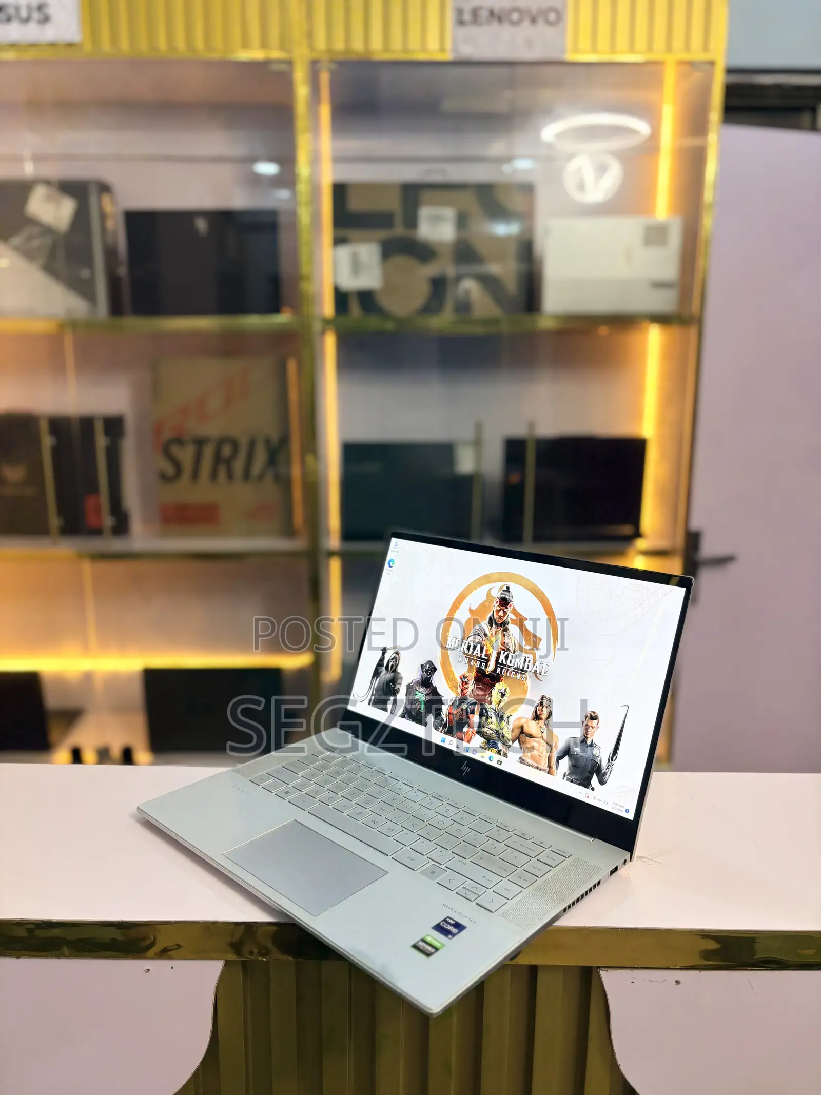 Laptop HP Envy 15-ep0xxx 16GB Intel Core i9 SSD 512GB