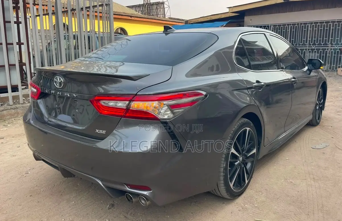 Toyota Camry 2019 Gray