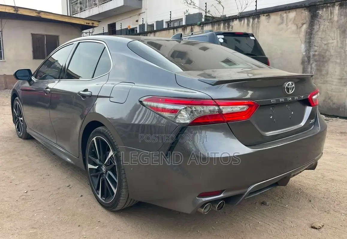 Toyota Camry 2019 Gray