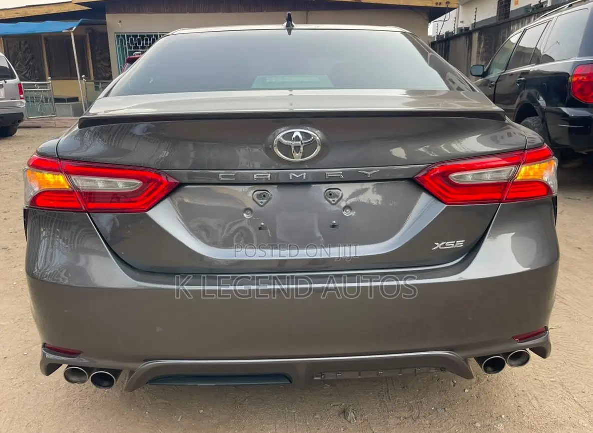 Toyota Camry 2019 Gray
