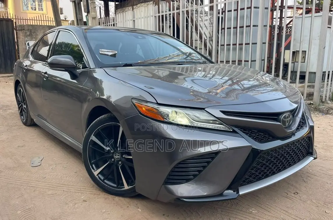 Toyota Camry 2019 Gray